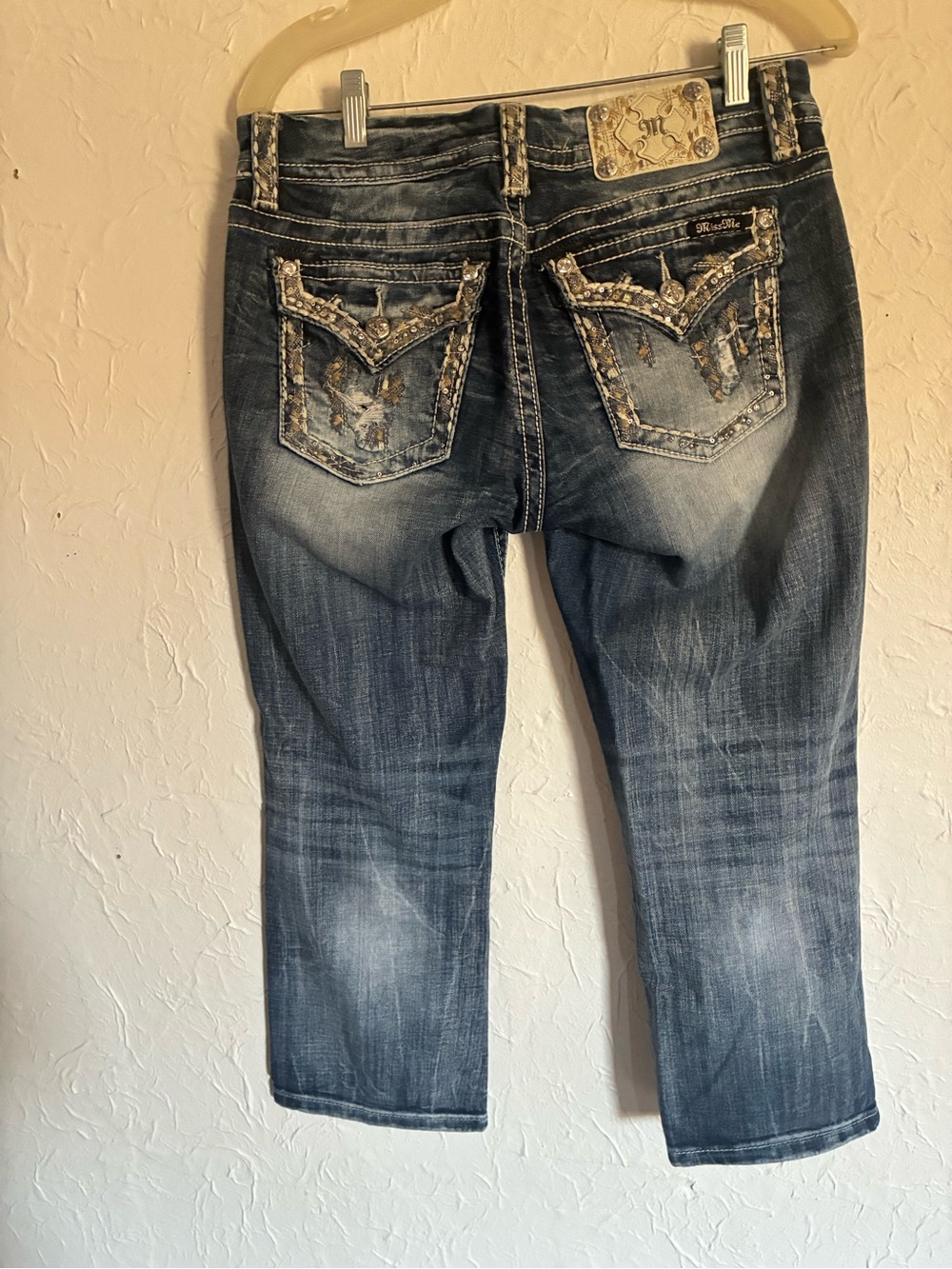 Miss Me Easy Crop Distressed Denim Capri Jeans JE5846EC3 Bling Flap Pocket - Picture 7 of 15